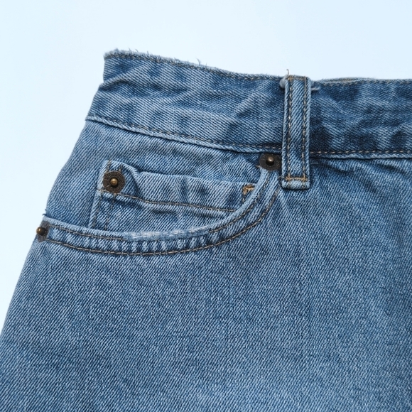 Amuse Society Medium Wash High Waisted Cheeky Raw Hem Button Fly Jean Shorts 26 - Picture 7 of 12